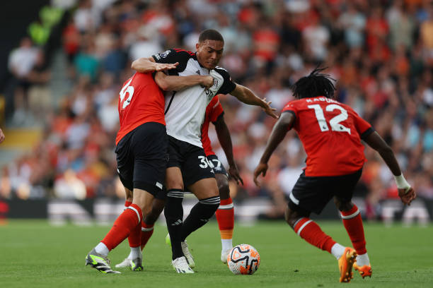 法尔克：拜仁高层向孔帕尼保证，无论欧冠结果如何他都会继续留任.